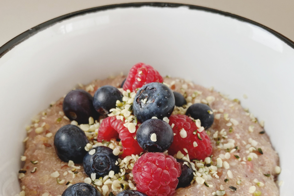 Amaranth-Himbeer-Porridge: Ein fruchtiges und proteinreiches Frühstück für Genießer