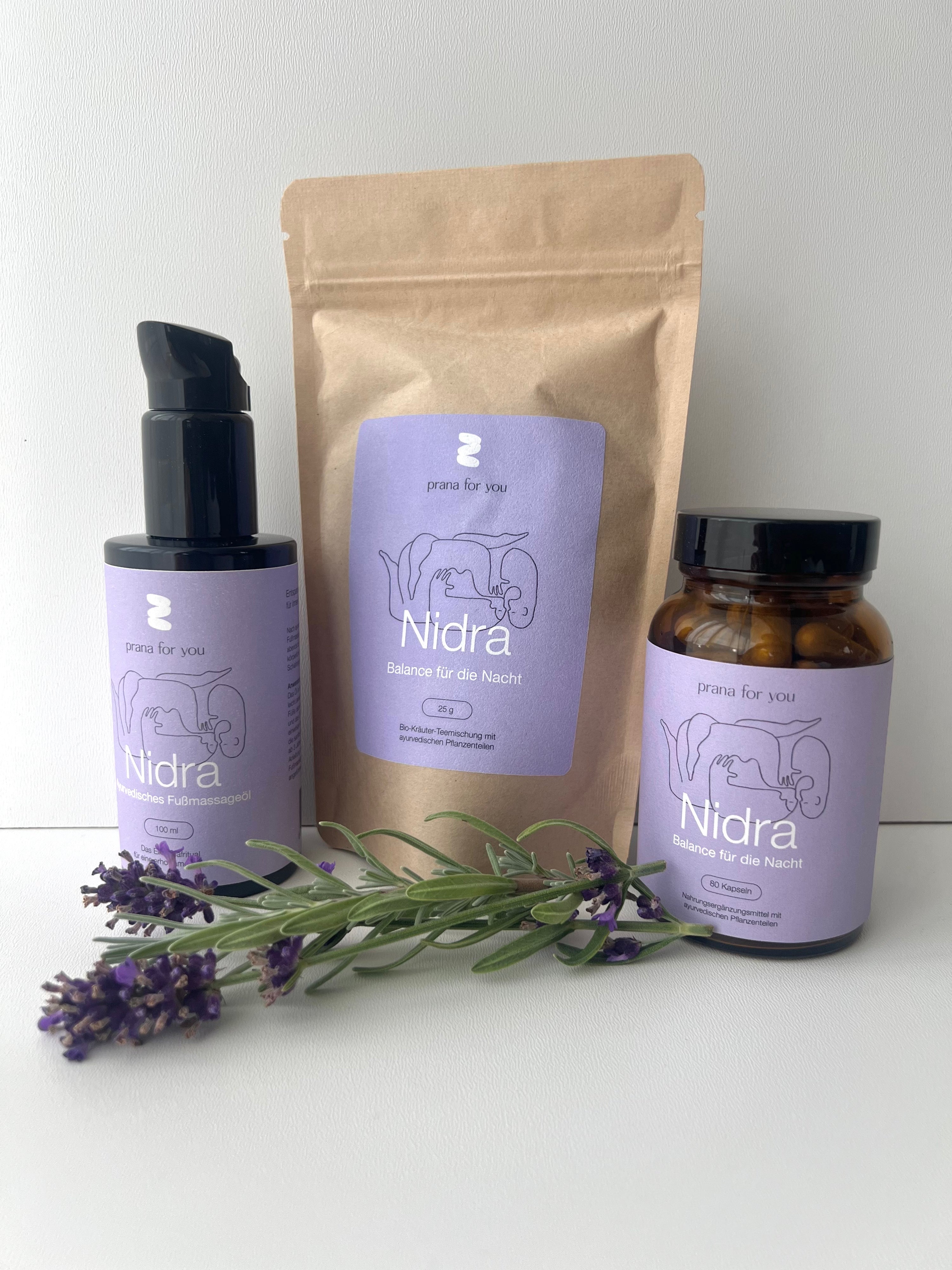 Nidra ayurvedisches Fußmassageöl, Bio-Kräutertee und Nahrungsergänzung Balance für die Nacht mit Lavendel.